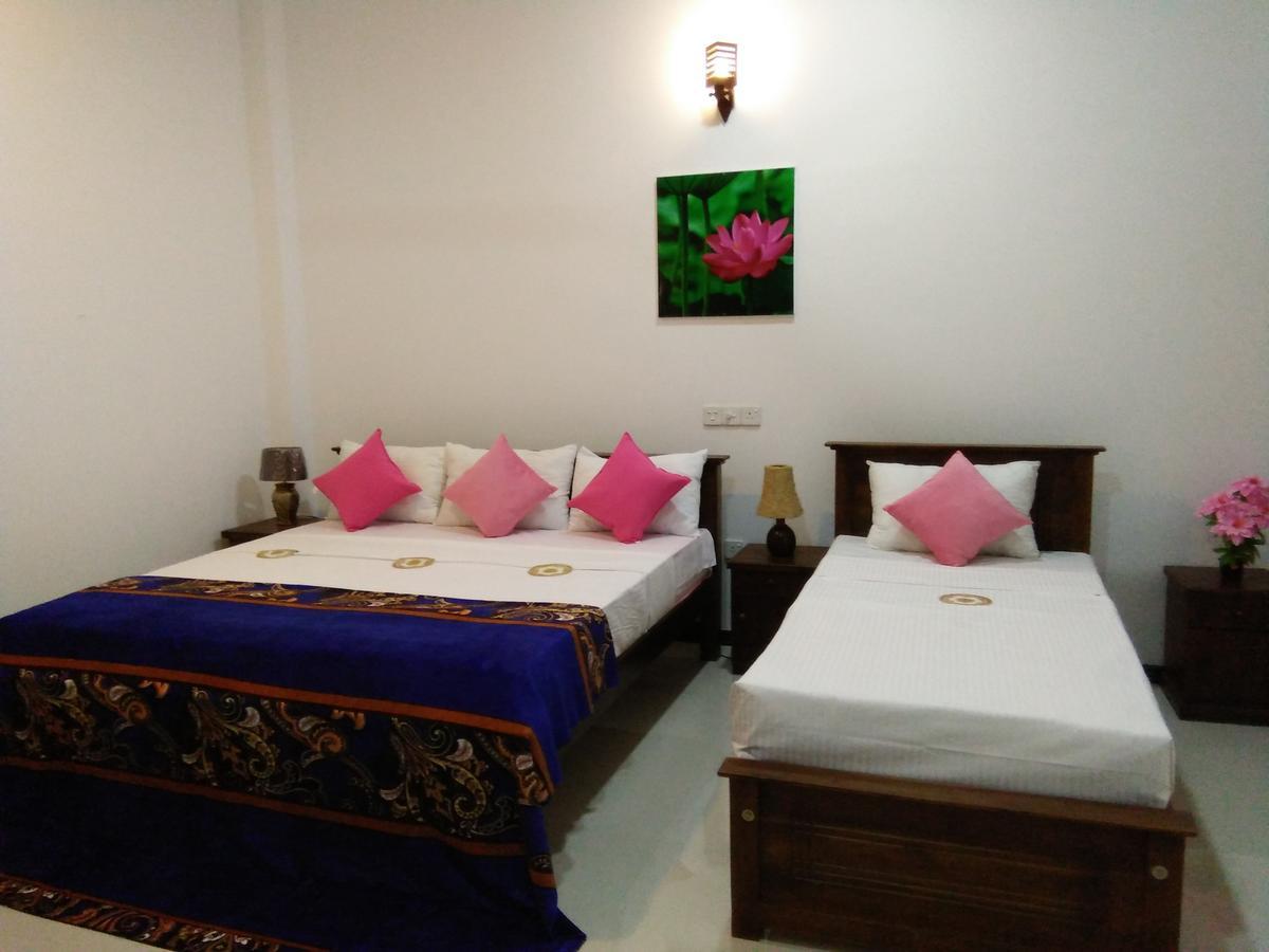 Lotus Dreams Guesthouse Weligama Exterior foto