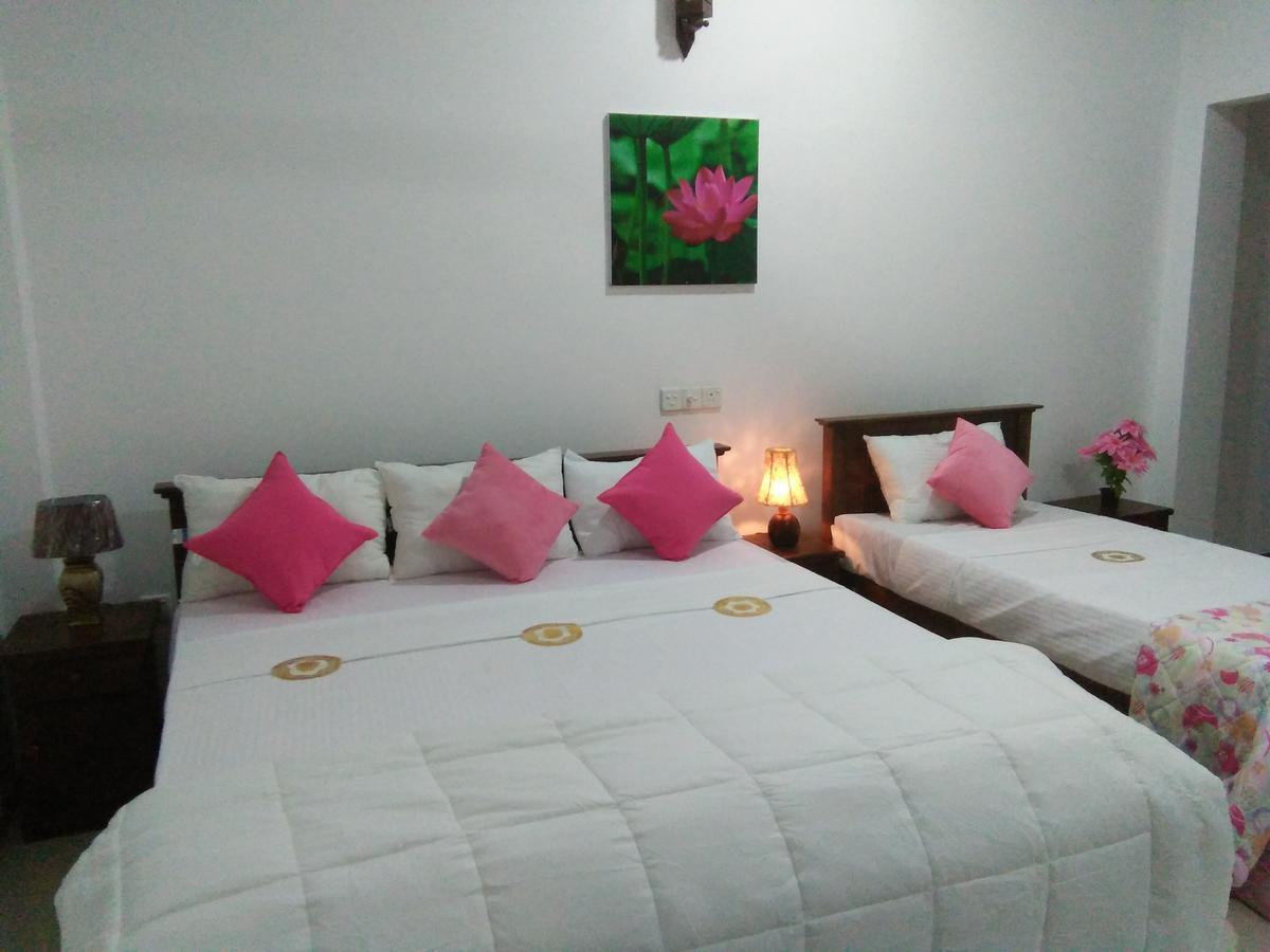 Lotus Dreams Guesthouse Weligama Exterior foto