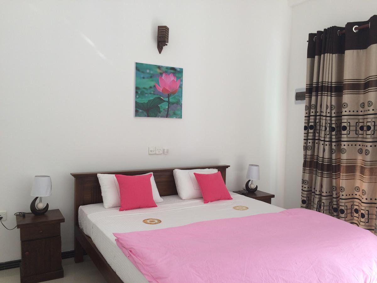 Lotus Dreams Guesthouse Weligama Exterior foto