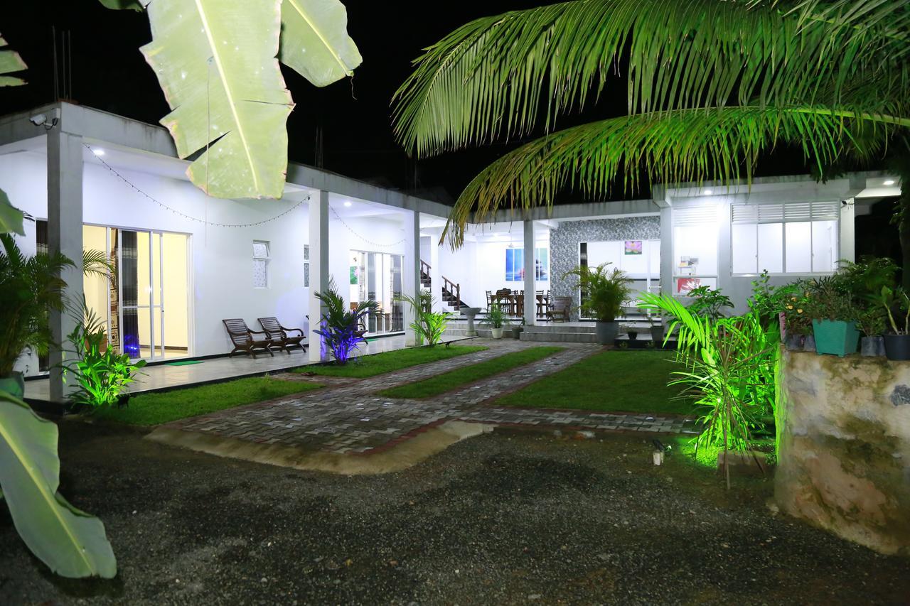 Lotus Dreams Guesthouse Weligama Exterior foto