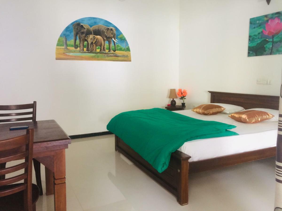 Lotus Dreams Guesthouse Weligama Exterior foto