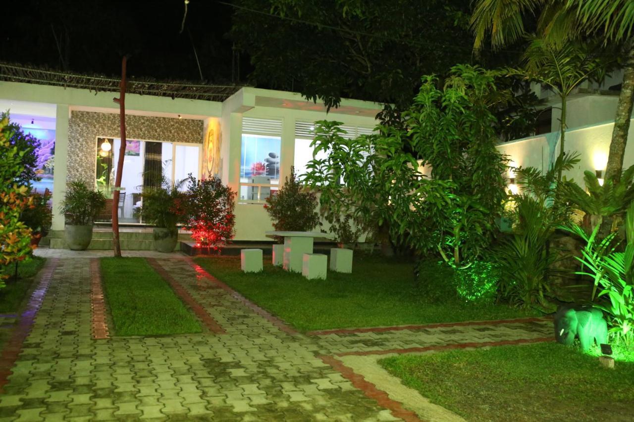 Lotus Dreams Guesthouse Weligama Exterior foto