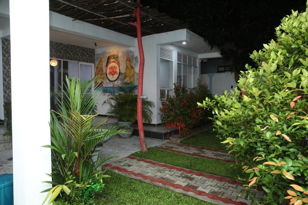 Lotus Dreams Guesthouse Weligama Exterior foto